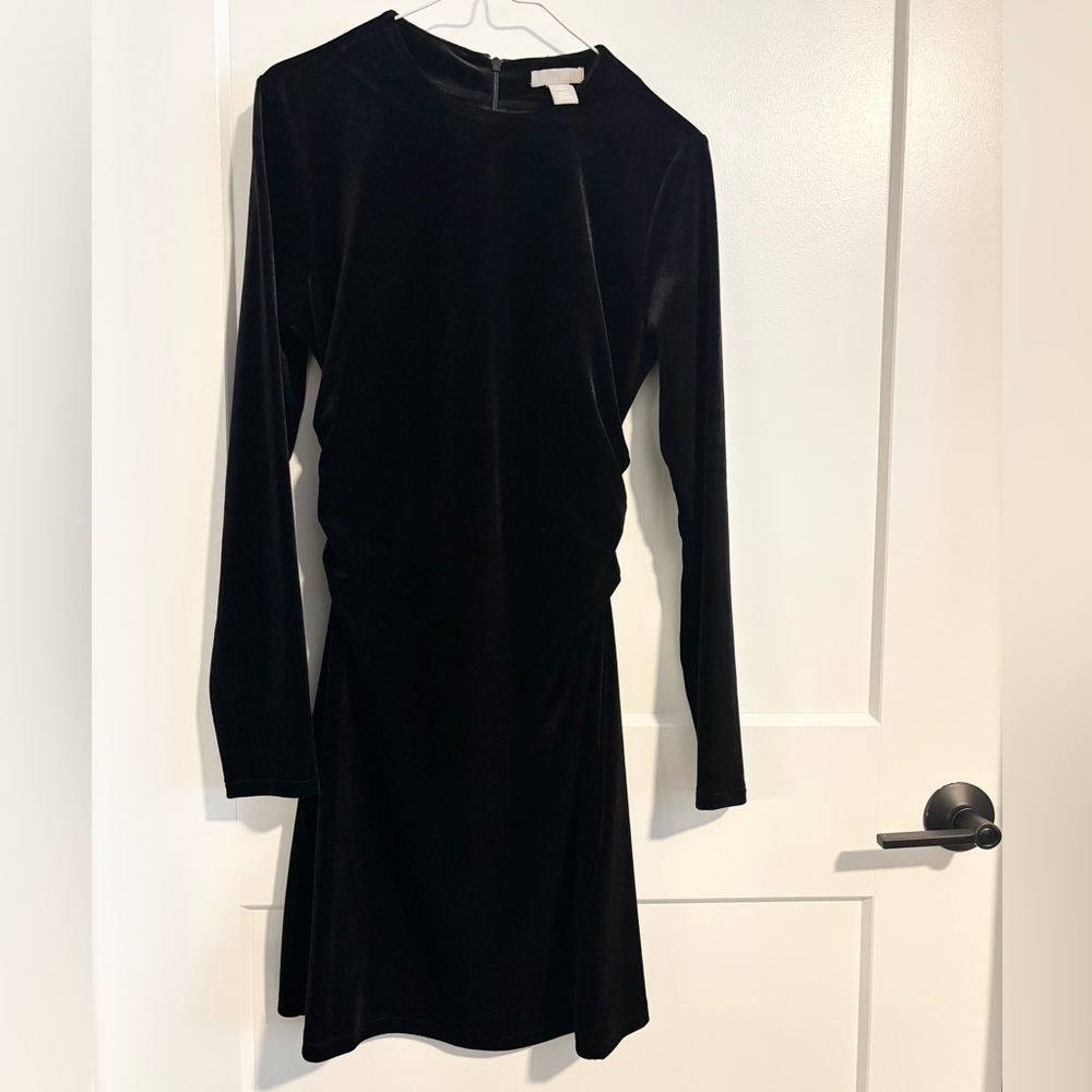 H&M Black Long Sleeve Velvet Dress